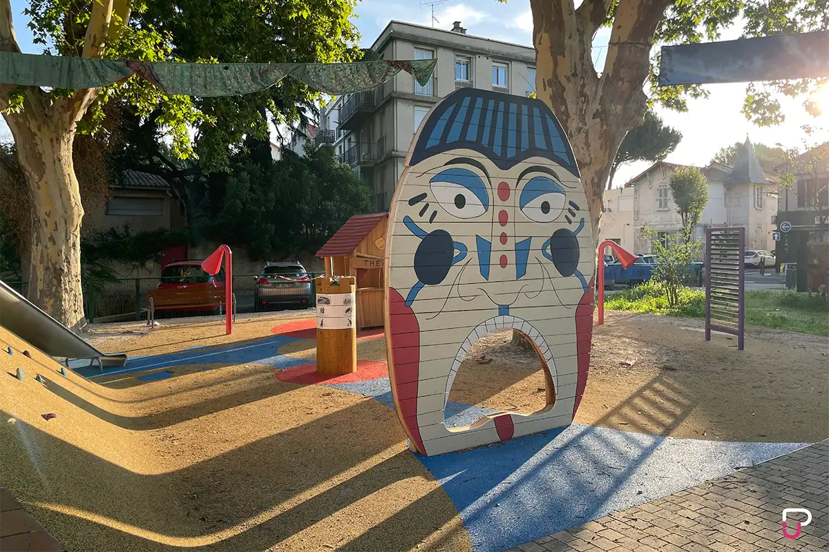 Masque géant